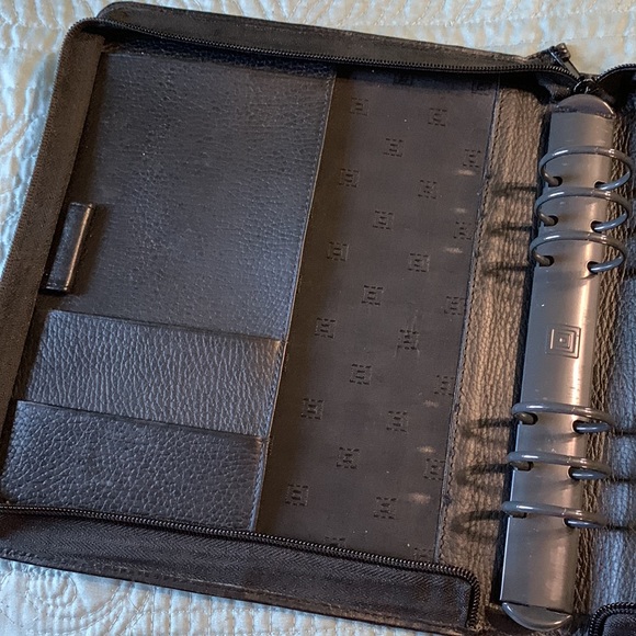 Day Runner | Time Design | Time System Management A5 Black Leather Binder - Picture 2 of 4